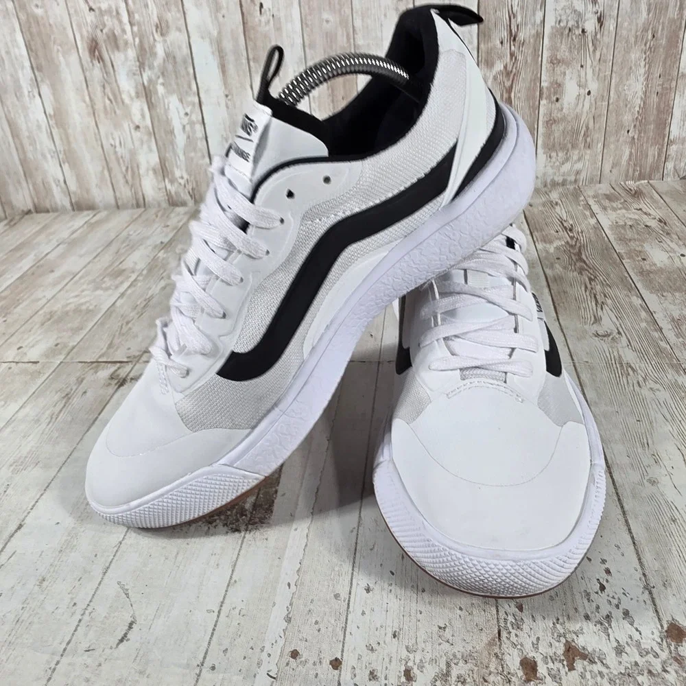 Vans UltraRange EXO‎ White Black Low Top Athletic Sneakers Womens 10 Mens 8.5
